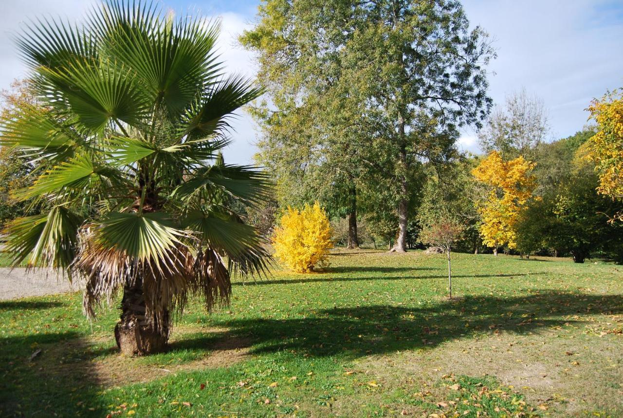 Domaine La Bastide Bed & Breakfast Cleyrac Exterior photo